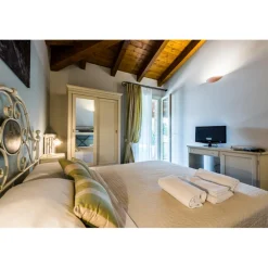 Acetaia Sereni - Exclusive Experience - Guided Tour - Tasting - Balsamic Vinegar of Modena D.O.P. - 2 Days 1 Night - Avvenice