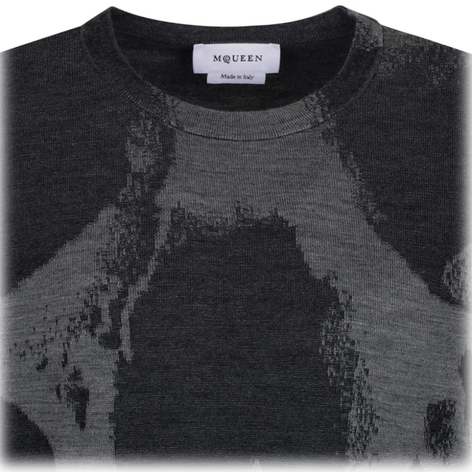 Alexander McQueen - Grey Skull Intarsia Sweater - Grey Charcoal - Alexander McQueen Exclusive Luxury Collection - Avvenice