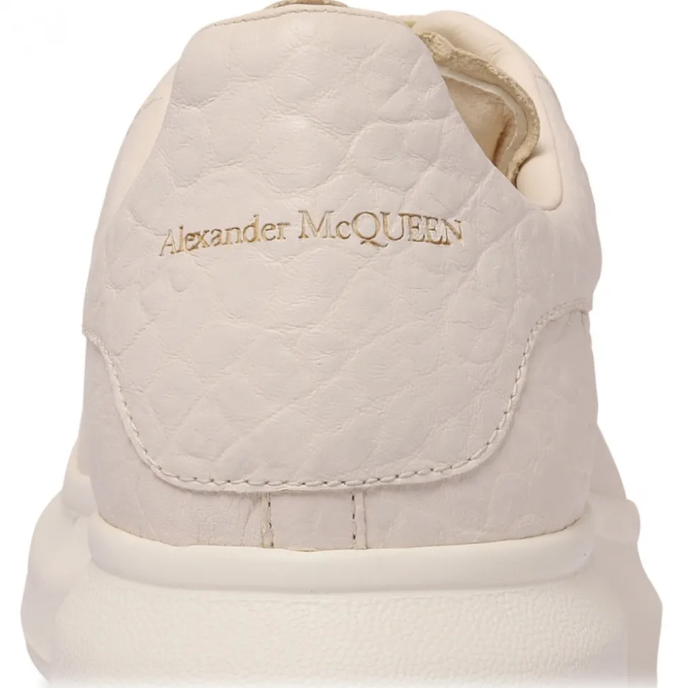 Alexander McQueen - Oversized Sneakers - Off White - Alexander McQueen Exclusive Luxury Collection - Avvenice