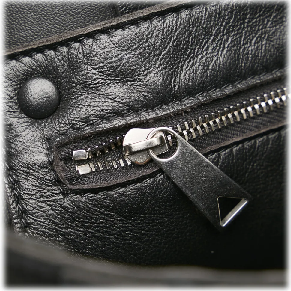 Bottega Veneta Vintage - Intrecciato Cassette Leather Crossbody Bag - Black - Leather Handbag - Luxury High Quality - Avvenice