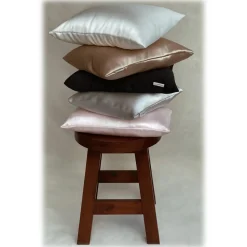 by Dariia Day - Pure Silk Pillow - French Beige - Fashion - Mulberry Silk - Artisan Silk Pillow - Luxury - Avvenice