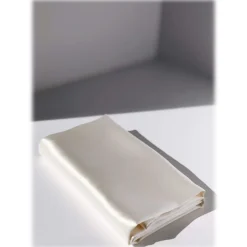 by Dariia Day - Silk Pillowcase - Powder White - Bedding - Home - Mulberry Silk - Artisan Silk Pillowcase - Luxury - Avvenice