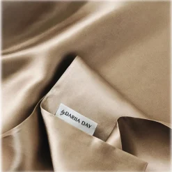 by Dariia Day - Silk Pillowcase - French Beige - Bedding - Home - Mulberry Silk - Artisan Silk Pillowcase - Luxury - Avvenice