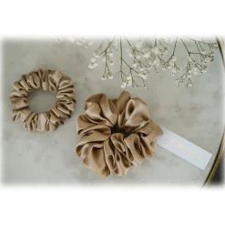 by Dariia Day - Silk Scrunchie - French Beige - Fashion - Accessories - Mulberry Silk - Artisan Silk Scrunchie - Luxury - Avvenice