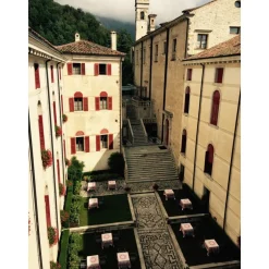 Castel Brando - Living in Court - 4 Days 3 Nights - Avvenice