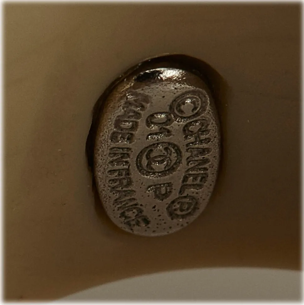 Chanel Vintage - Coco Resin Ring - White Ivory - Chanel Ring - Luxury High Quality - Avvenice