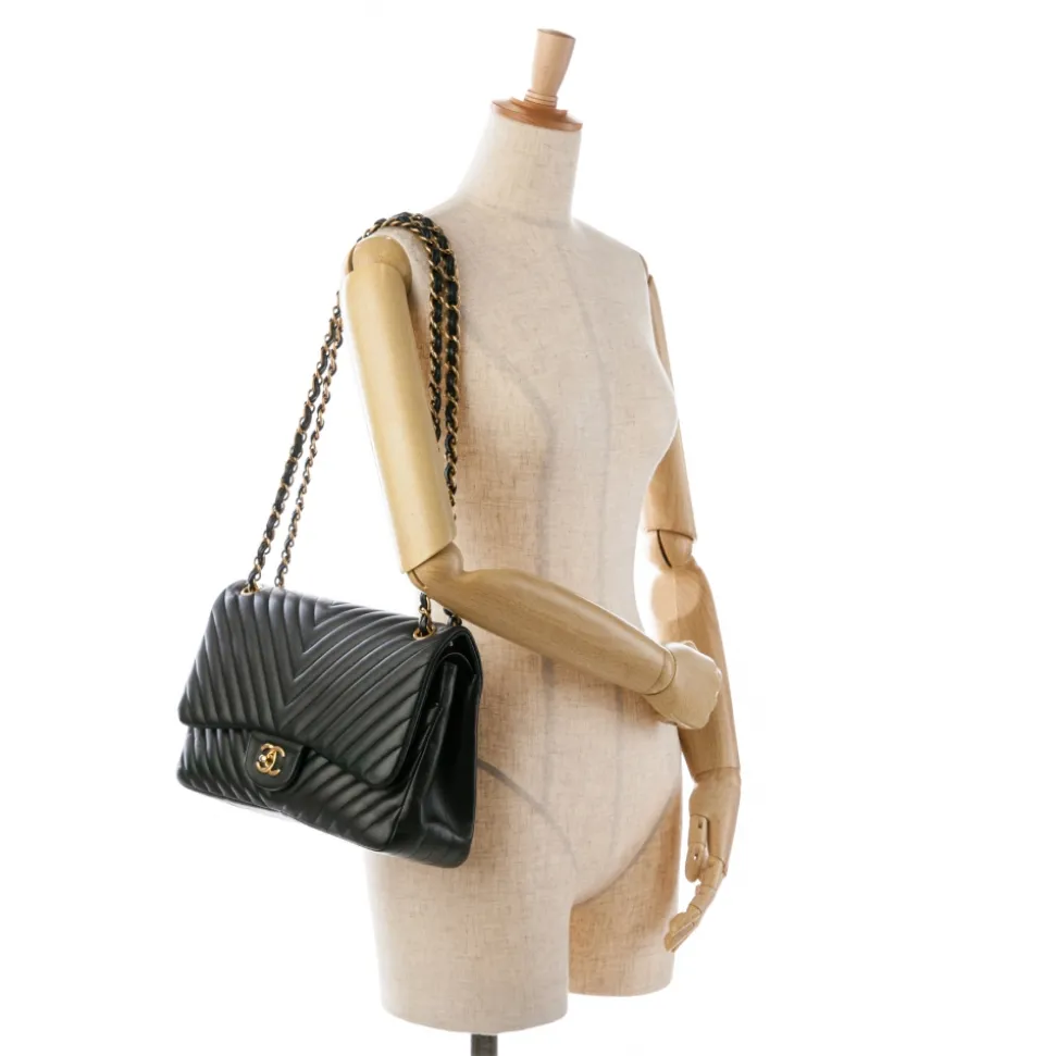 Chanel Vintage - Jumbo Classic Chevron Lambskin Double Flap - Black - Leather and Lambskin Handbag - Luxury High Quality - Avvenice