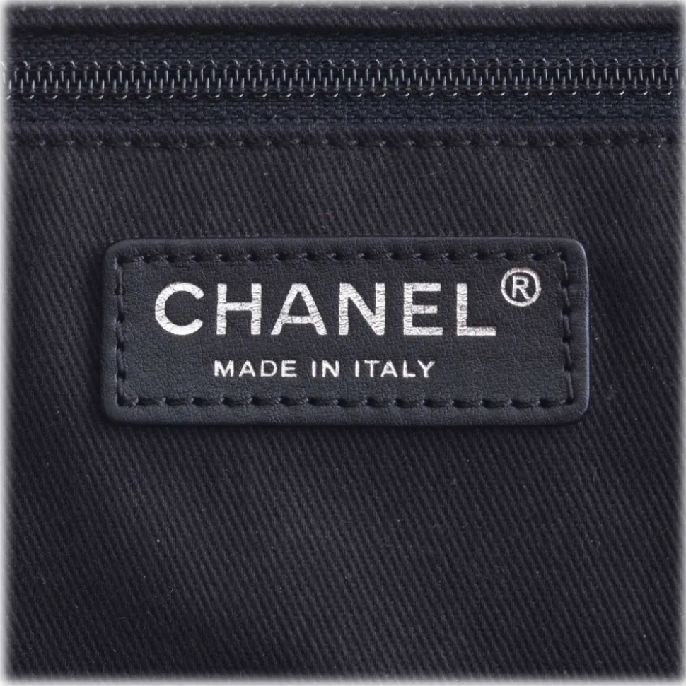 Chanel Vintage - Matelasse Chain Nylon Flap Shoulder Bag - Black - Leather and Canvas Handbag - Luxury High Quality - Avvenice