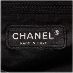 Chanel Vintage - Velour Shoulder Bag - Black - Leather and Lambskin Handbag - Luxury High Quality - Avvenice