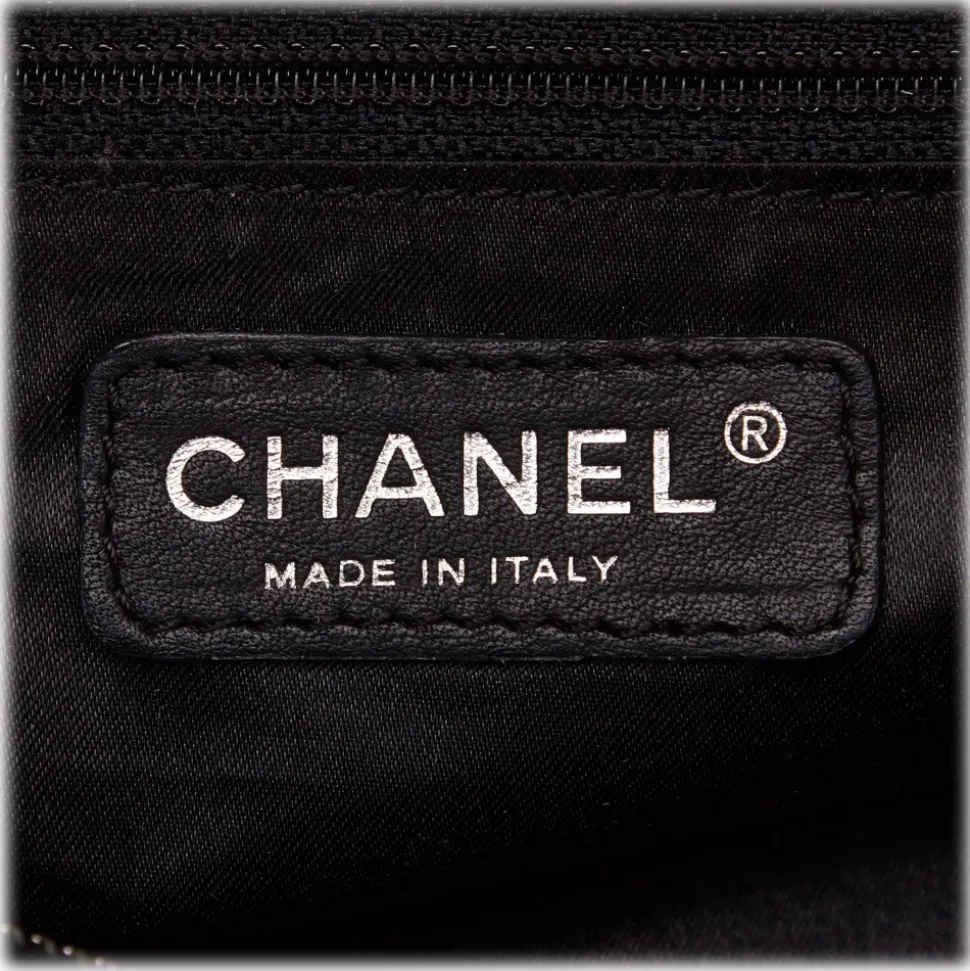 Chanel Vintage - Velour Shoulder Bag - Black - Leather and Lambskin Handbag - Luxury High Quality - Avvenice