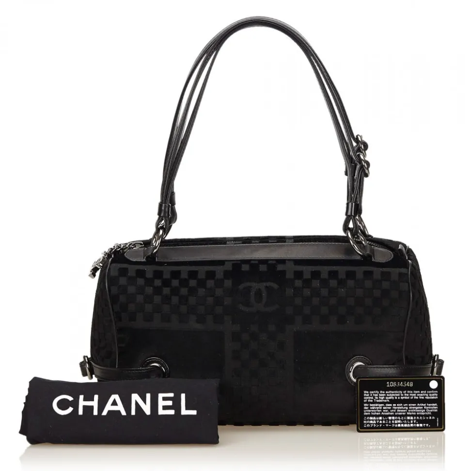 Chanel Vintage - Velour Shoulder Bag - Black - Leather and Lambskin Handbag - Luxury High Quality - Avvenice