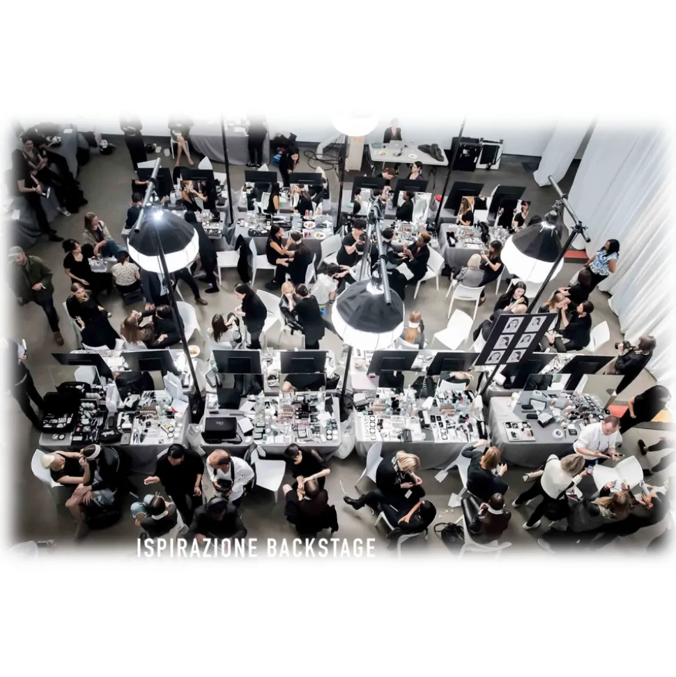 Dior - Dior Backstage Face & Body Foundation - Face & Body foundation - Luxury - Avvenice