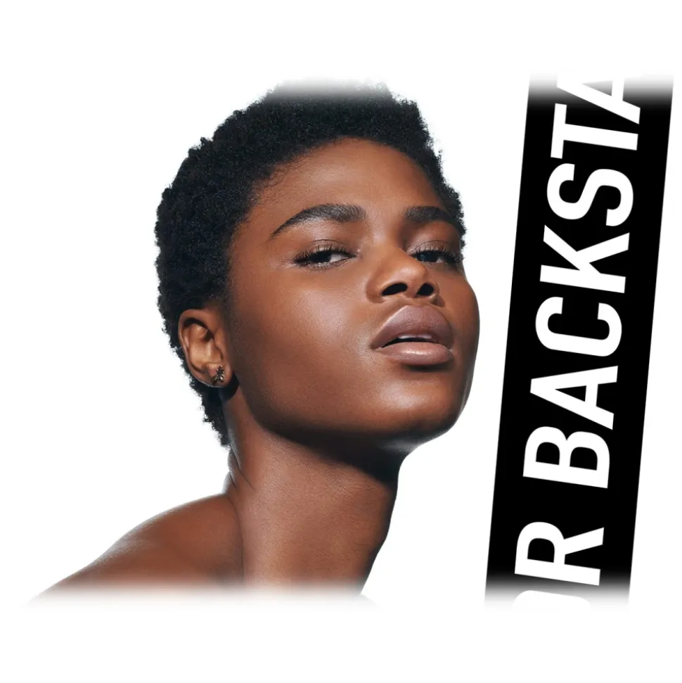 Dior - Dior Backstage Face & Body Foundation - Face & Body foundation - Luxury - Avvenice