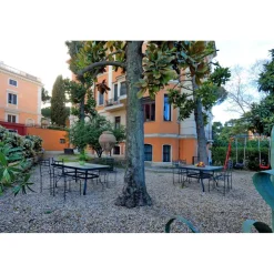 Domus Monamì Luxury Suites - Discovering Rome - 4 Days 3 Nights - Suite Cesare / Adriano - Rome Exclusive Luxury - Avvenice