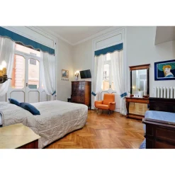 Domus Monamì Luxury Suites - Discovering Rome - 4 Days 3 Nights - Suite Costantino / Nerone - Rome Exclusive Luxury - Avvenice