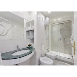 Domus Monamì Luxury Suites - Discovering Rome - 4 Days 3 Nights - Suite Costantino / Nerone - Rome Exclusive Luxury - Avvenice