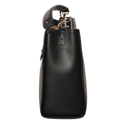 Elisabetta Franchi - Shoulder Bag in Eco-Leather with Gold Logo - Black - Bag - Made in Italy - Luxury Exclusive Collection - Avvenice