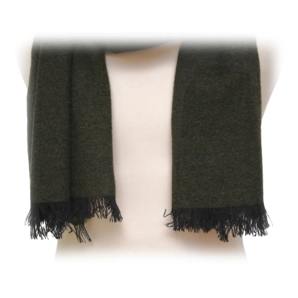 Fefè Napoli - Dark Green Cashmere Elegance Scarf - Scarves and Foulards - Handmade in Italy - Luxury Exclusive Collection - Avvenice