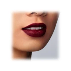 Giorgio Armani - Lip Magnet Liquid Lipstick - Long Lasting Matte Liquid Lipstick  in a Sophisticated Range of Reds - Avvenice