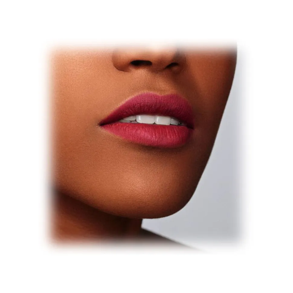 Giorgio Armani - Lip Magnet Liquid Lipstick - Long Lasting Liquid Lipstick with Extremely Light Finish Mat - Luxury - Avvenice