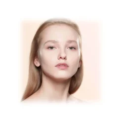 Giorgio Armani - Luminous Silk Foundation - Light Liquid Foundation - Luxury - Avvenice