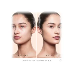 Giorgio Armani - Luminous Silk Foundation - Award Nominee Armani’s Iconic Lightweight Foundation - Luxury - Avvenice