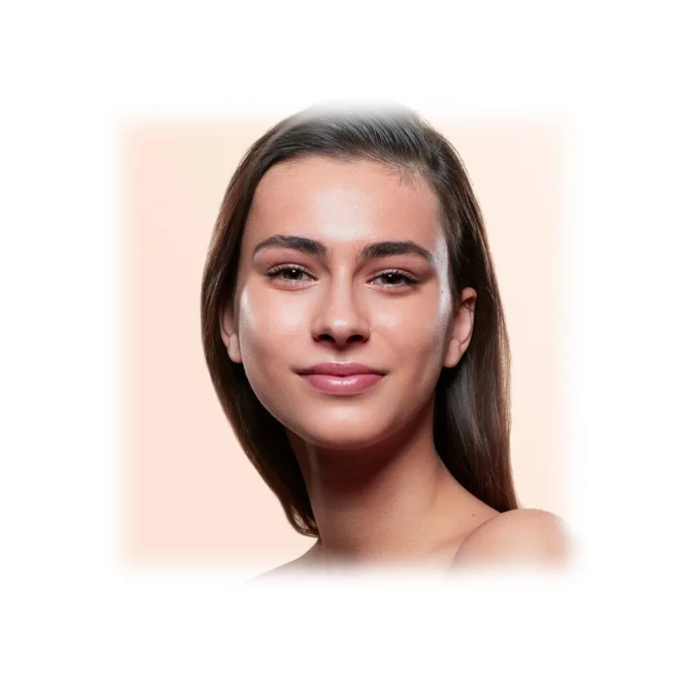 Giorgio Armani - Luminous Silk Foundation - Award Nominee Armani’s Iconic Lightweight Foundation - Luxury - Avvenice