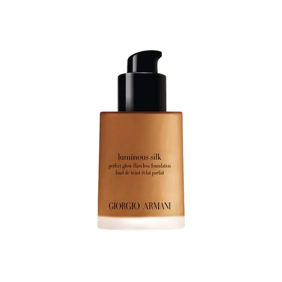 Giorgio Armani - Luminous Silk Foundation - Award Nominee Armani’s Iconic Lightweight Foundation - Luxury - Avvenice