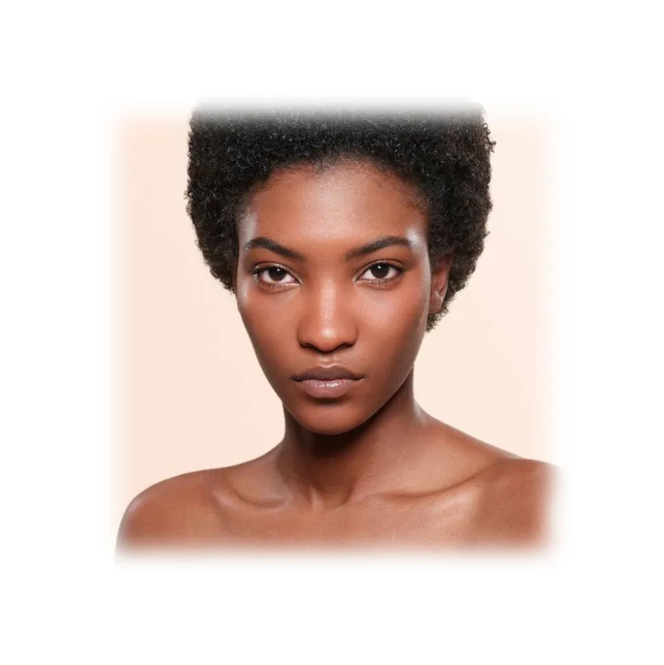 Giorgio Armani - Luminous Silk Foundation - Award Nominee Armani’s Iconic Lightweight Foundation - Luxury - Avvenice