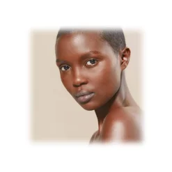 Giorgio Armani - Luminous Silk Foundation - Award Nominee Armani’s Iconic Lightweight Foundation - Luxury - Avvenice