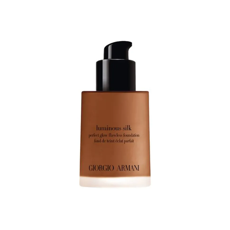 Giorgio Armani - Luminous Silk Foundation - Award Nominee Armani’s Iconic Lightweight Foundation - Luxury - Avvenice