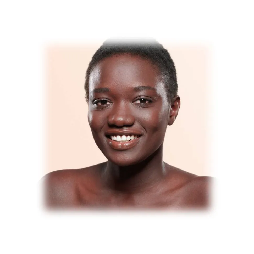 Giorgio Armani - Luminous Silk Foundation - Award Nominee Armani’s Iconic Lightweight Foundation - Luxury - Avvenice