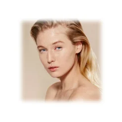 Giorgio Armani - Luminous Silk Foundation - Award Nominee Armani’s Iconic Lightweight Foundation - Luxury - Avvenice