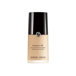 Giorgio Armani - Luminous Silk Foundation - Award Nominee Armani’s Iconic Lightweight Foundation - Luxury - Avvenice
