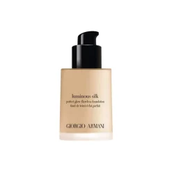 Giorgio Armani - Luminous Silk Foundation - Award Nominee Armani’s Iconic Lightweight Foundation - Luxury - Avvenice