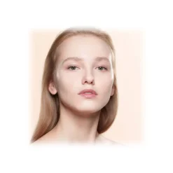 Giorgio Armani - Luminous Silk Foundation - Award Nominee Armani’s Iconic Lightweight Foundation - Luxury - Avvenice