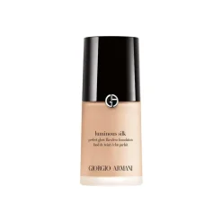 Giorgio Armani - Luminous Silk Foundation - Award Nominee Armani’s Iconic Lightweight Foundation - Luxury - Avvenice