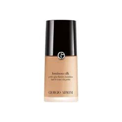 Giorgio Armani - Luminous Silk Foundation - Award Nominee Armani’s Iconic Lightweight Foundation - Luxury - Avvenice