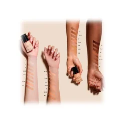 Giorgio Armani - Power Fabric Total Coverage Liquid Foundation - Long-Lasting Foundation Mat Finish - Luxury - Avvenice