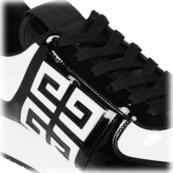 Givenchy - Givenchy Shoes Low Sneakers White and Black - Givenchy Exclusive Luxury Collection - Avvenice