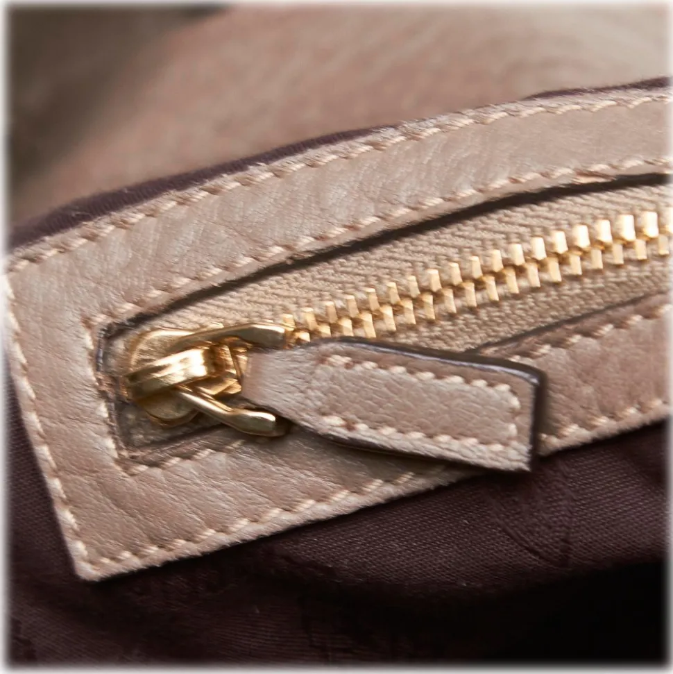 Gucci Vintage - Leather G Wave Shoulder Bag - Grey - Leather Handbag - Luxury High Quality - Avvenice