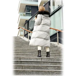 Jade Montenapoleone - Priscilla Sable Hooded Jacket - Fur Coat - Luxury Exclusive Collection - Avvenice