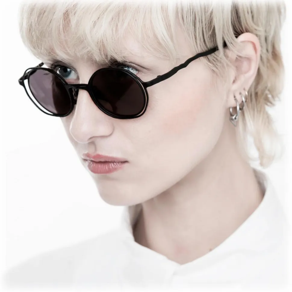 Kuboraum - Mask H11 - Black - H11 BM - Sunglasses - Optical Glasses - Kuboraum Eyewear - Avvenice