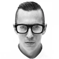 Kuboraum - Mask K18 - Black Shine - K18 BS - Optical Glasses - Kuboraum Eyewear - Avvenice