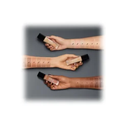 Lancôme - Teint Miracle - Moisturize Your Skin - Even out Your Complexion - Luxury - Avvenice