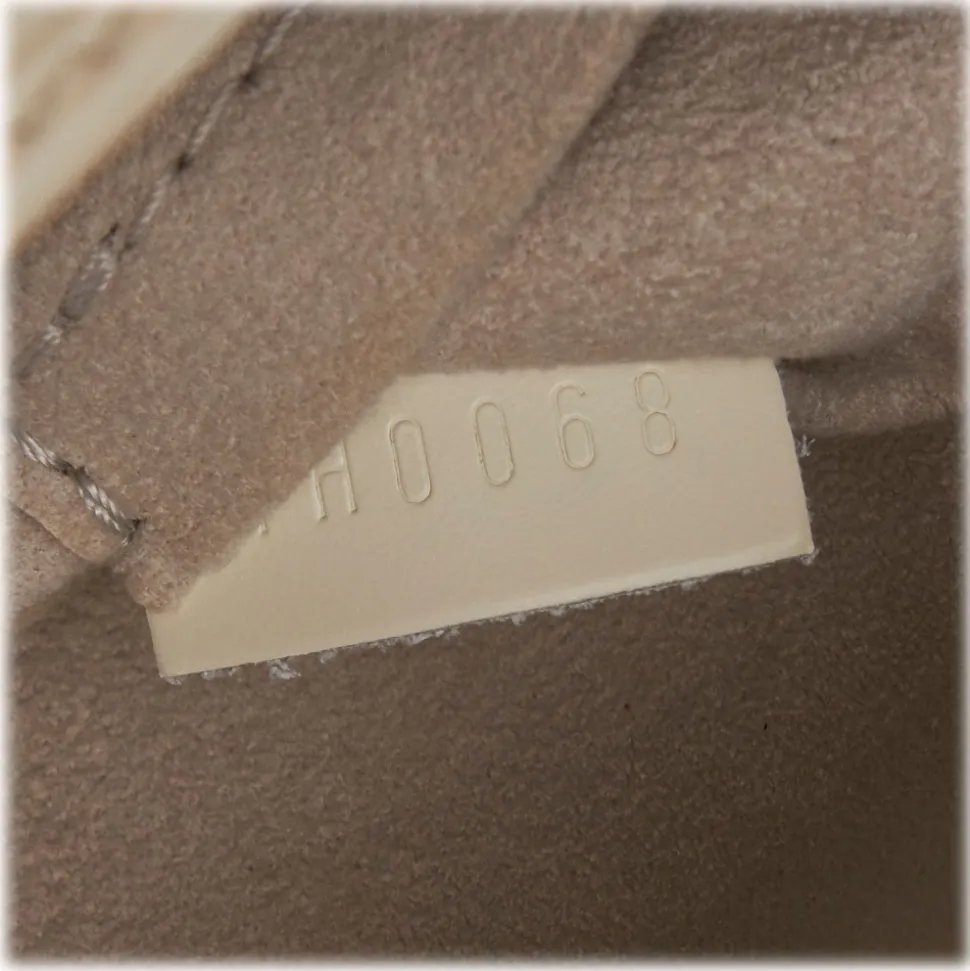 Louis Vuitton Vintage - Epi Pochette Montaigne Bag - White Ivory - Leather and Epi Leather Handbag - Luxury High Quality - Avvenice