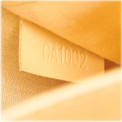 Louis Vuitton Vintage - Epi Honfleur Bag - Cream - Leather and Epi Leather Handbag - Luxury High Quality - Avvenice