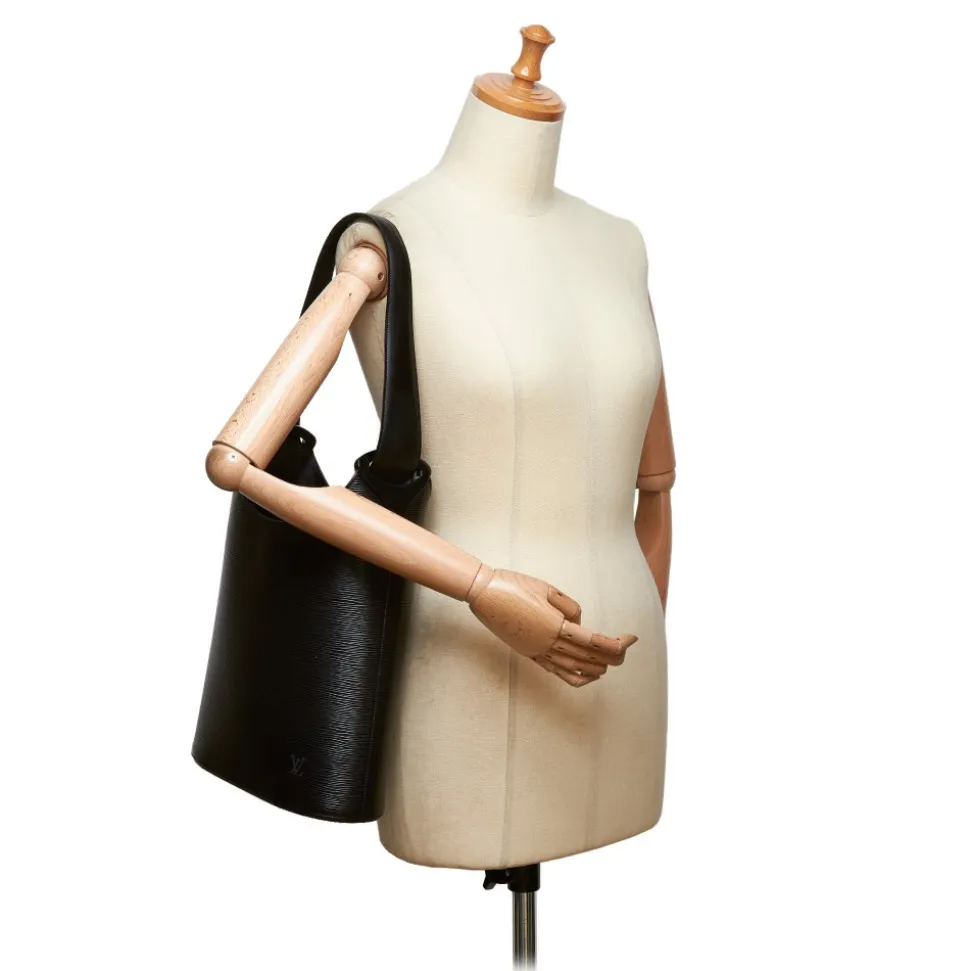 Louis Vuitton Vintage - Epi Sac Verseau Bag - Black - Leather and Epi Leather Handbag - Luxury High Quality - Avvenice