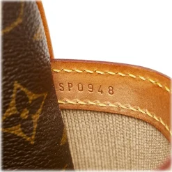 Louis Vuitton Vintage - Monogram Reporter PM - Brown - Monogram Canvas and Leather Crossbody Bag - Luxury High Quality - Avvenice