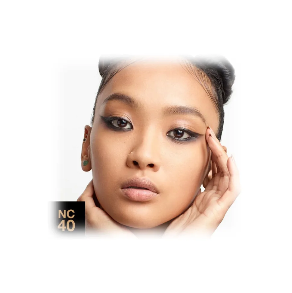 MAC Cosmetics - Studio Fix Fluid SPF 15 - Foundation - Luxury - Avvenice